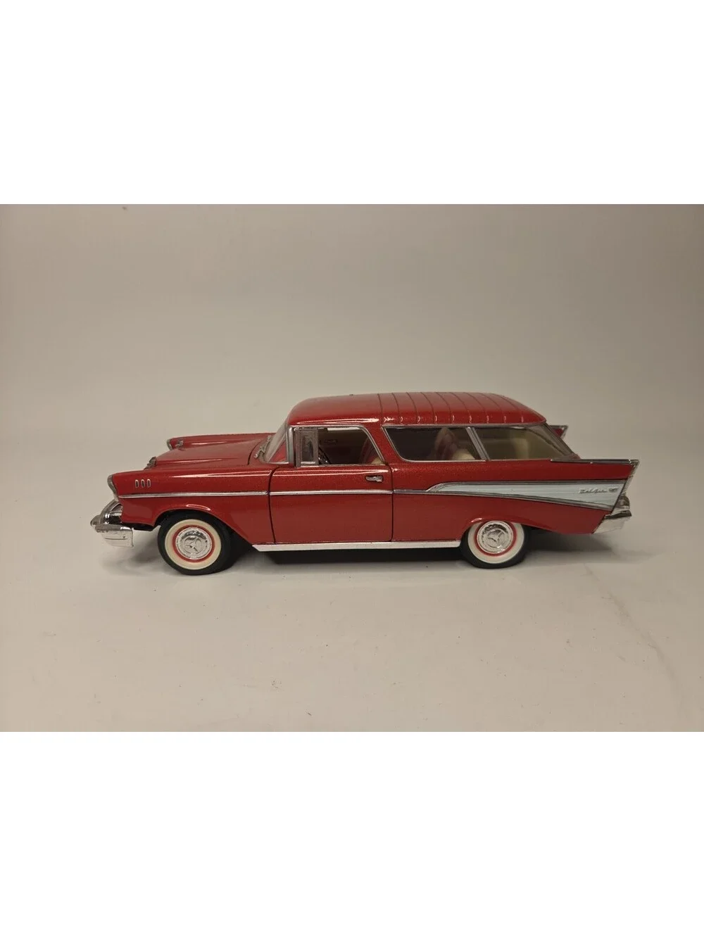 Road Tough Collection 1957 Chevrolet Nomad  DIECAST MODEL CAR 1:18 Orange